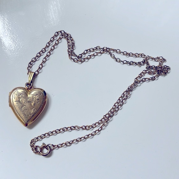 Vintage | Jewelry | Gold Filled Vintage Locket | Poshmark